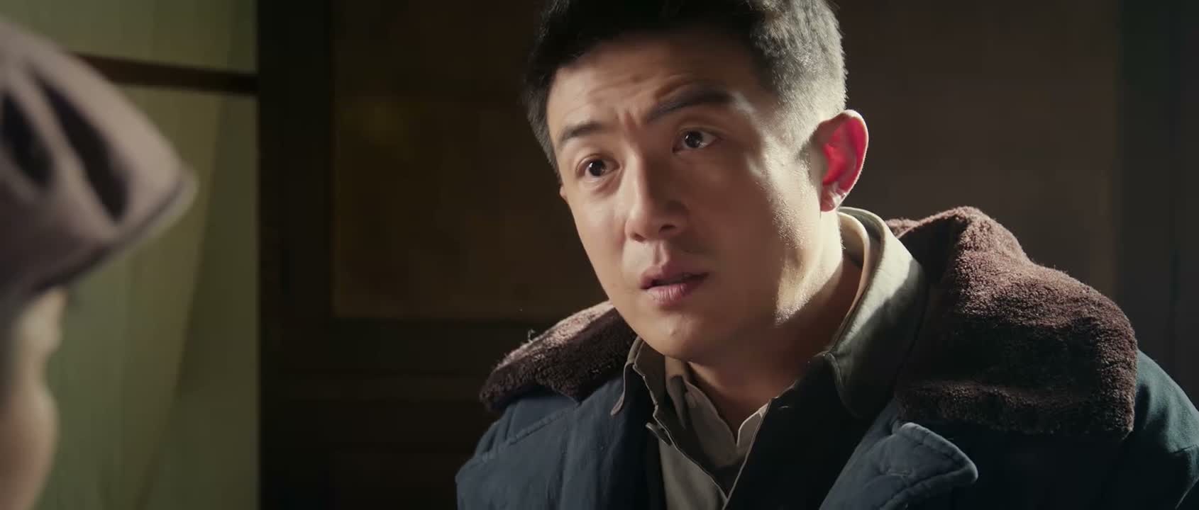 你跟老汉动啥手呢嘛