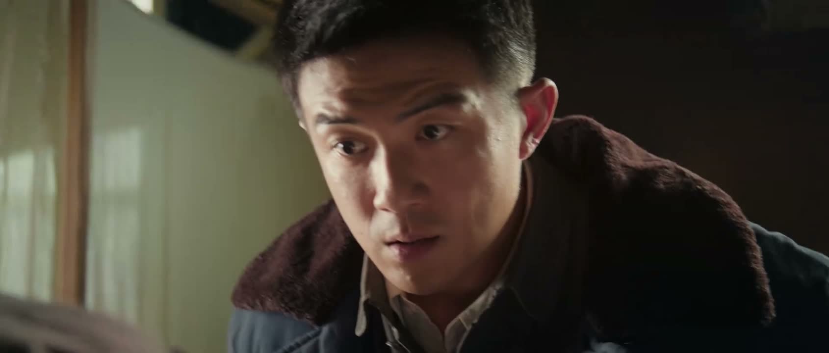 人何大锤好赖是个党员 是吧
