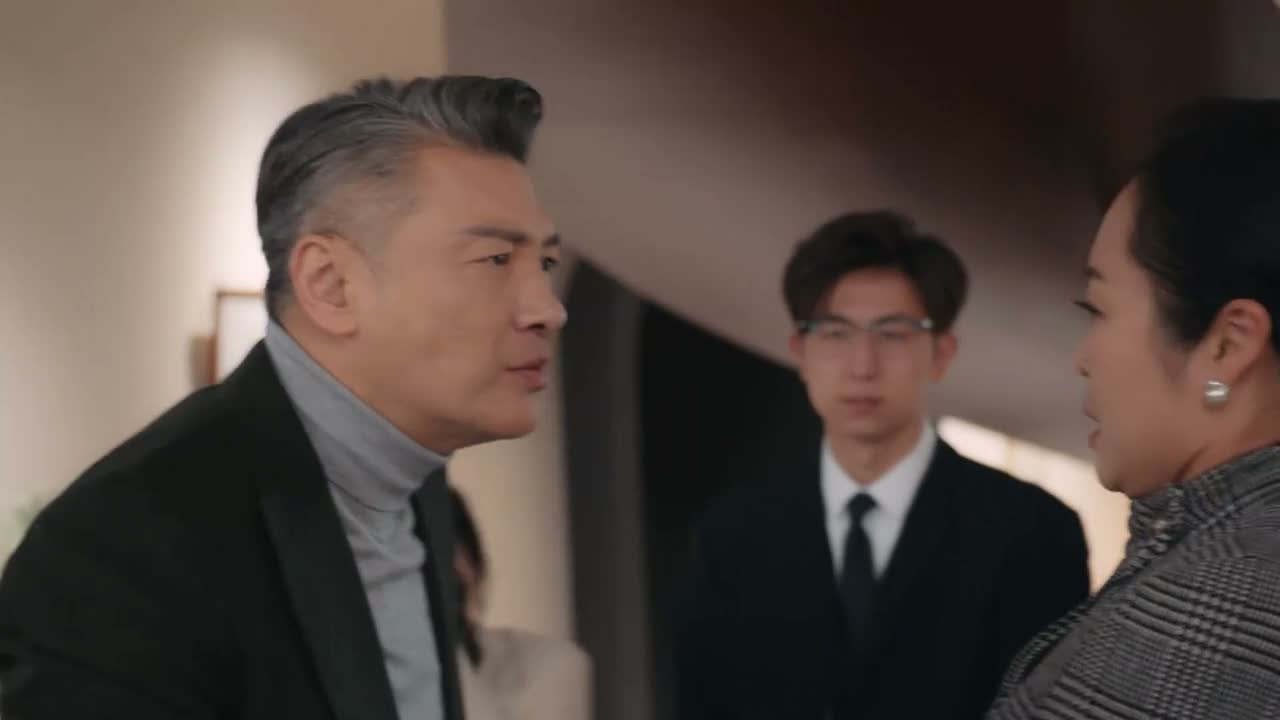 有什么事不能回家说吗