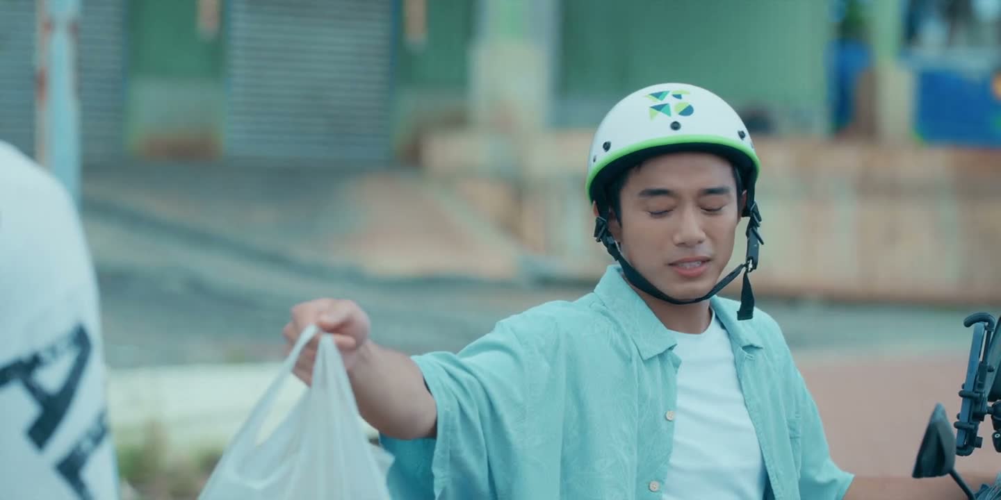你先把你的伤口处理一下啦