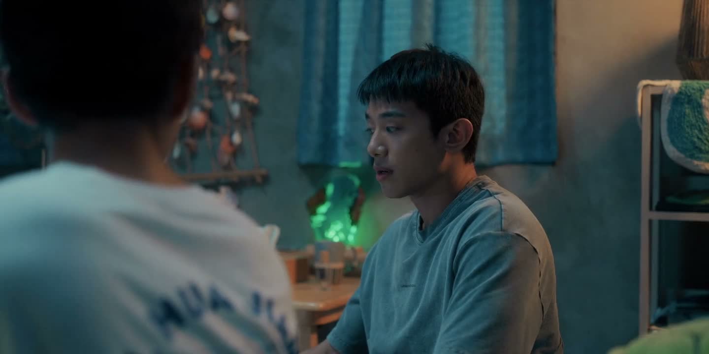 奇怪的人是你吧