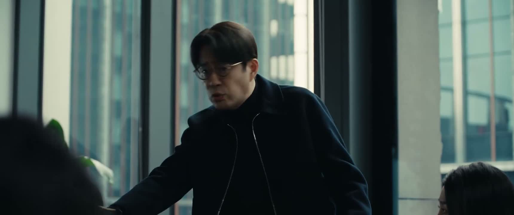 竟然出现了竞争对手的广告