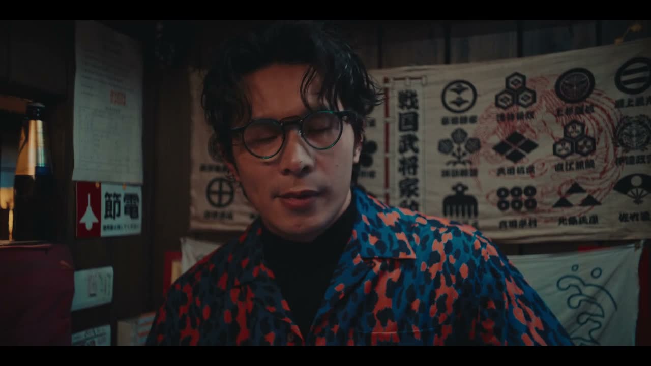 戴什么眼镜?假鬼假怪