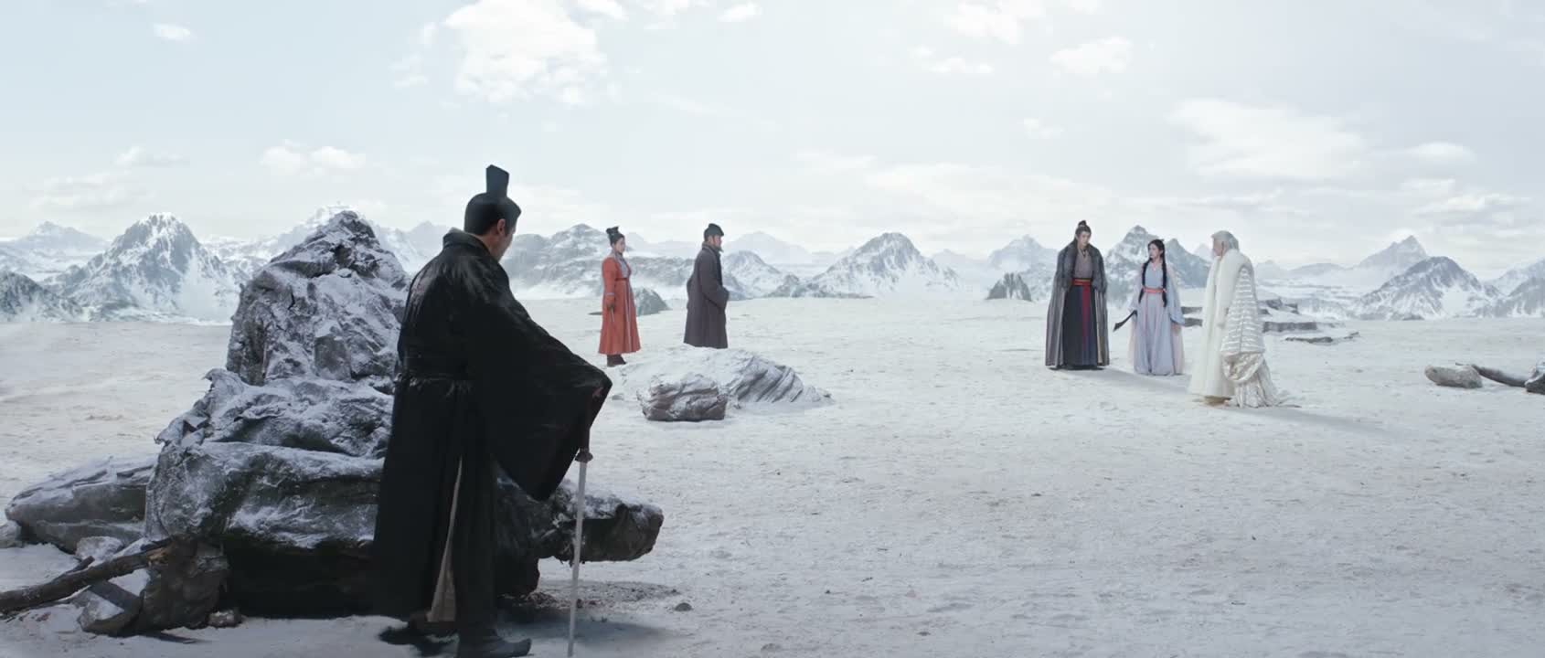 奈何途中意外暴露身份