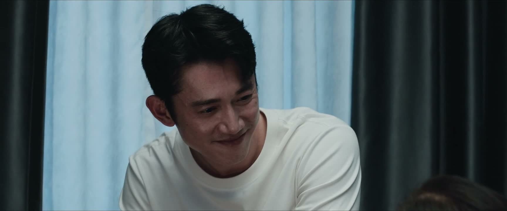 颜聆可是把她的一切都告诉你了