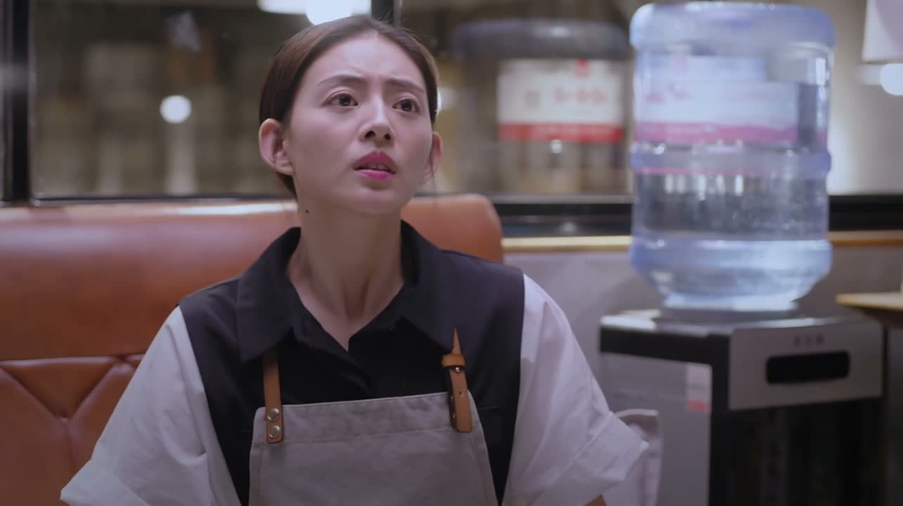 你为什么非要跟她 一起赔呢
