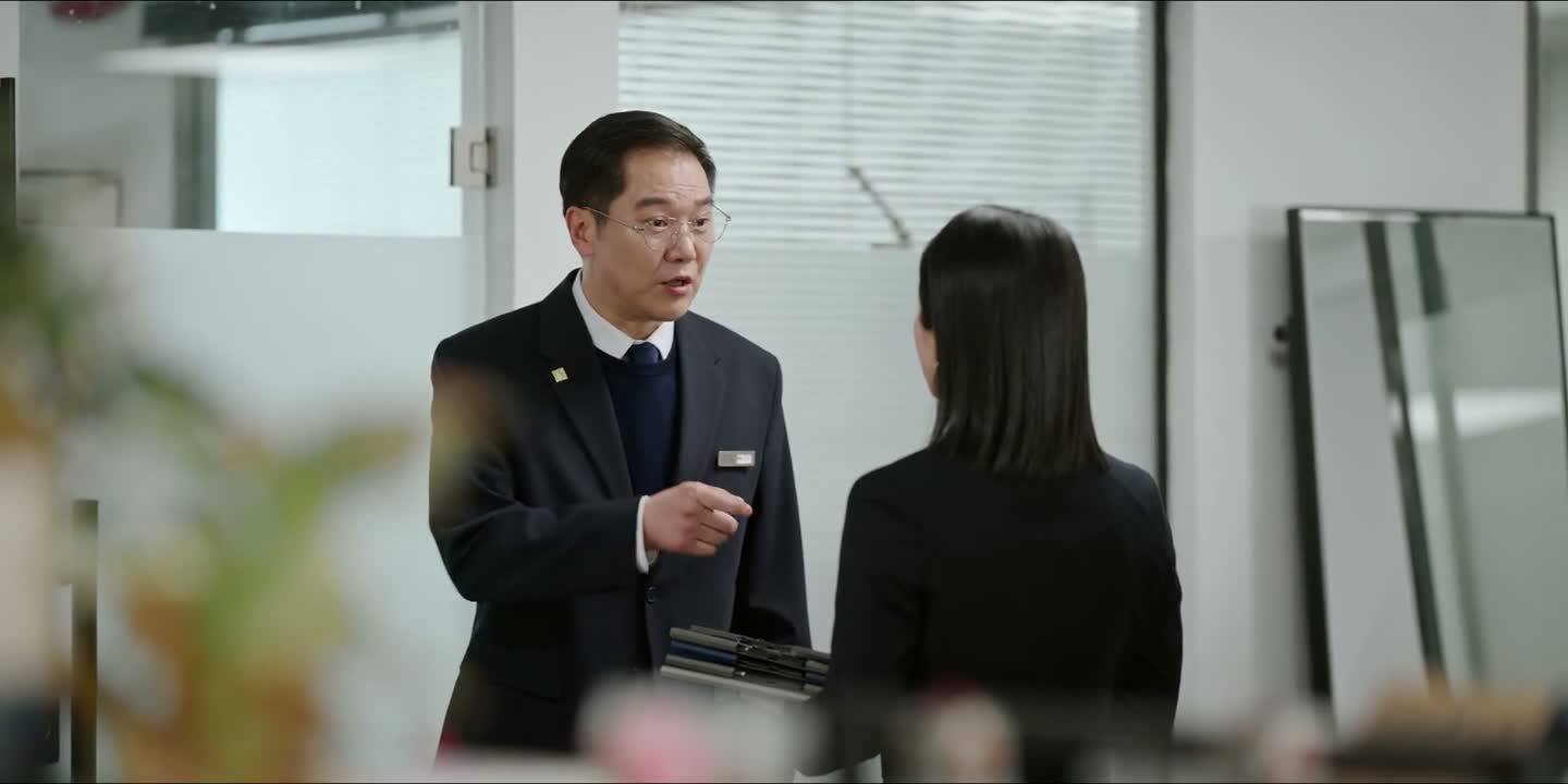 谁愿意去就把这材料给谁