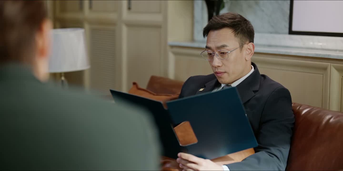 偷吃扒拿这么多年没有人敢动他