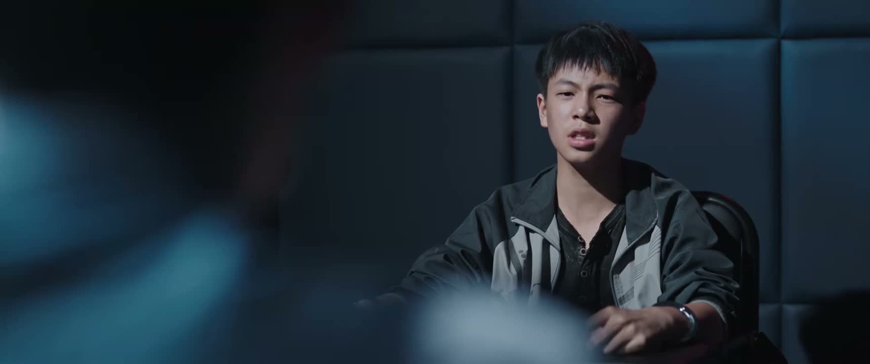 而是被亲生父母卖掉的