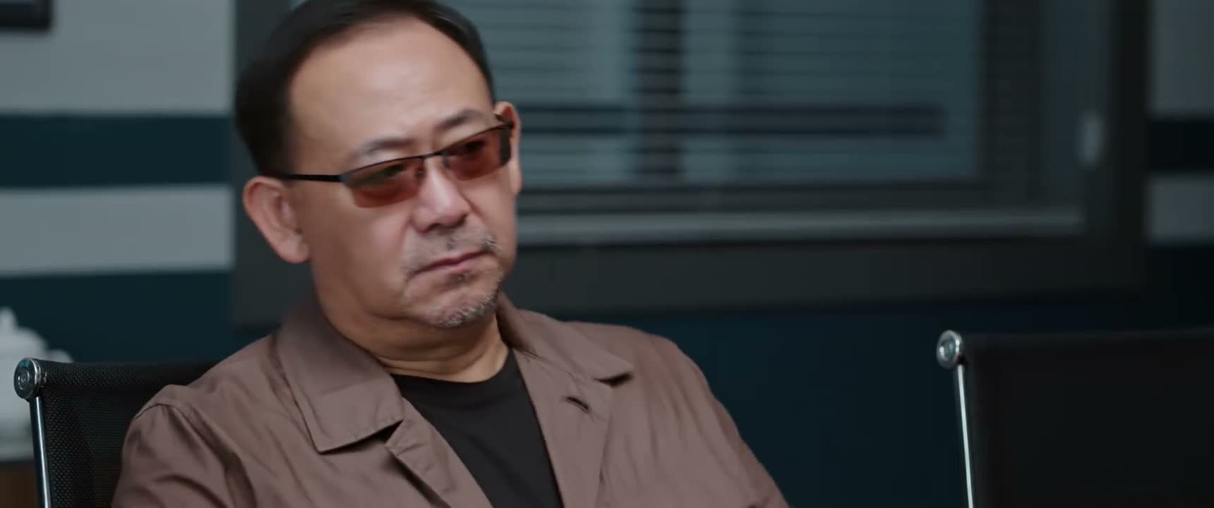 他那闺女帮他还了不少了