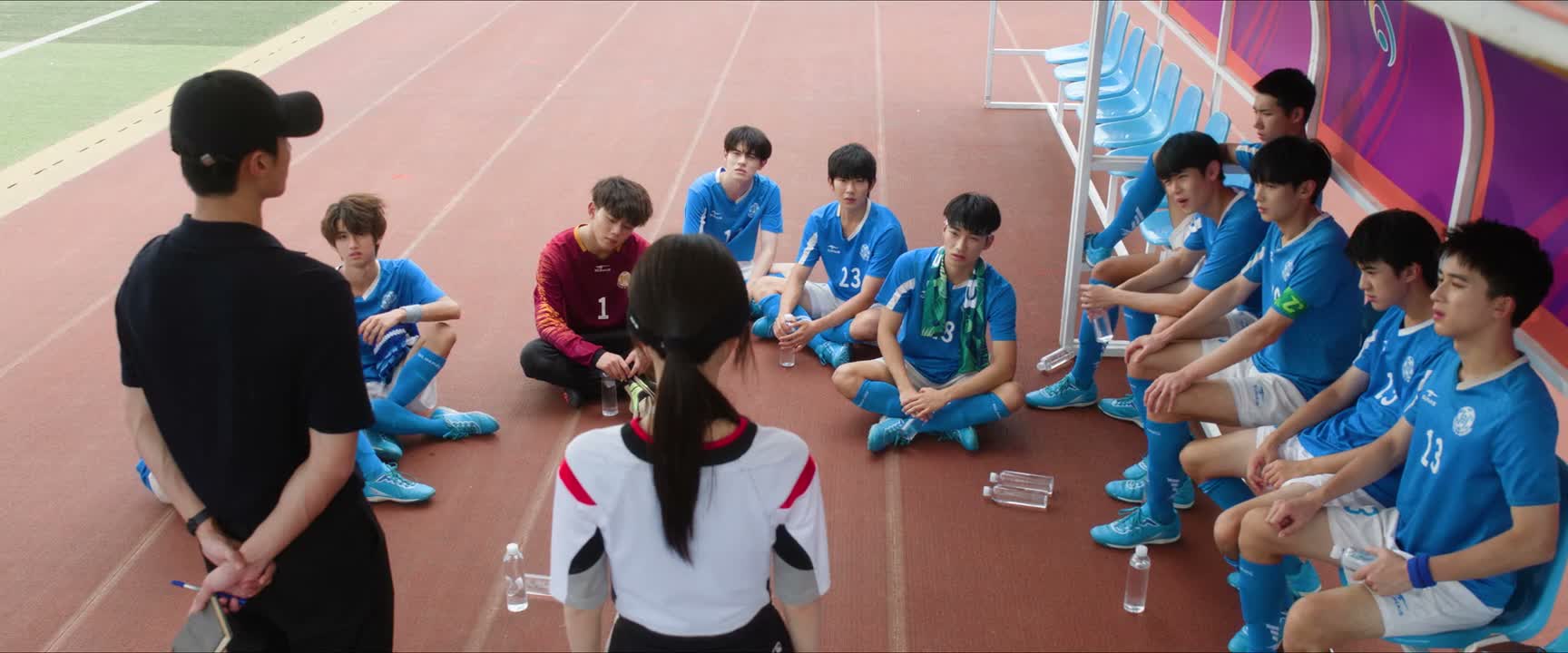 你编瞎话讲究点逻辑吧