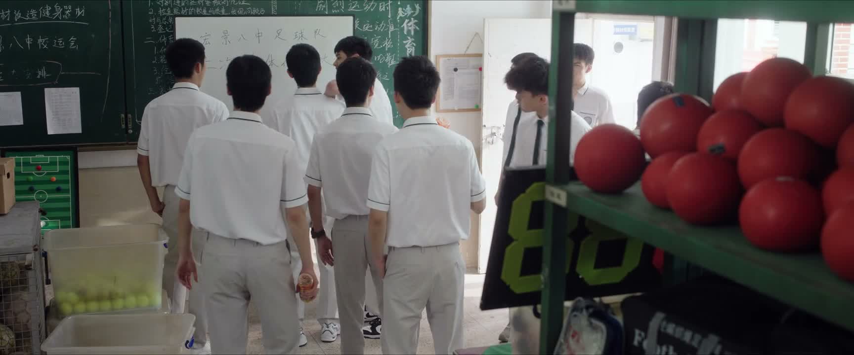 一股味啊 不是 她叫咱们过来干嘛 谁知道呢