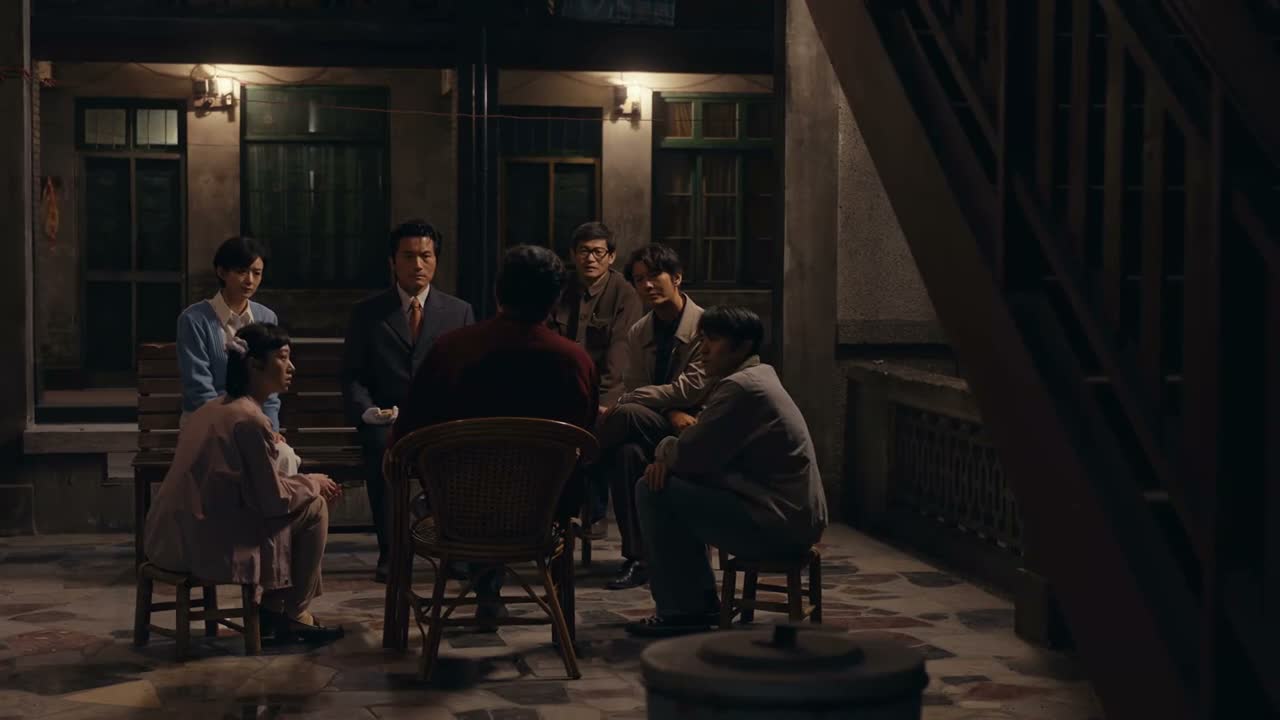 我去了以后我一看 气氛不对啊