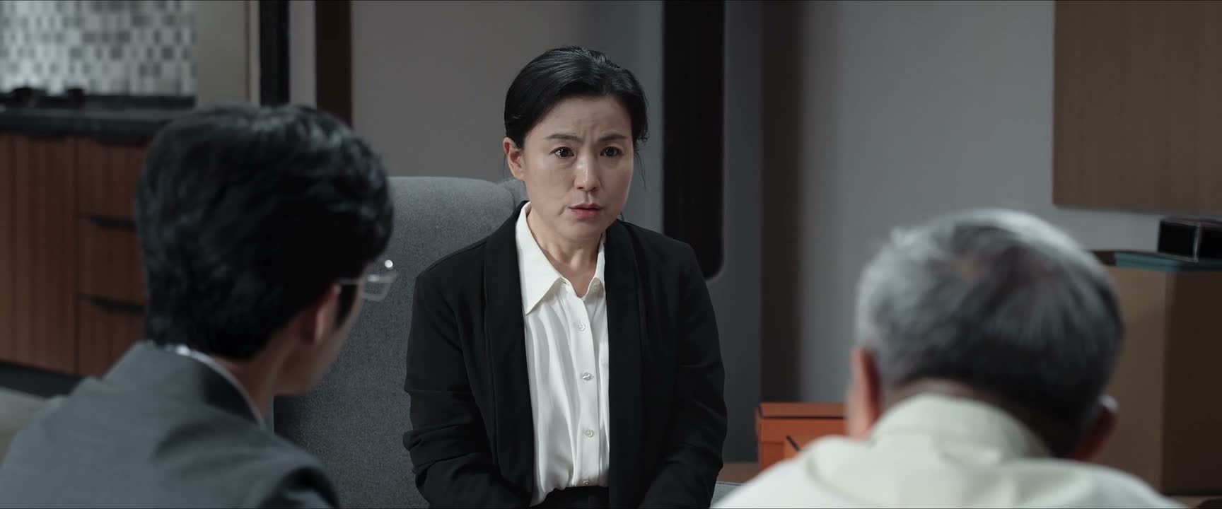 就有一伙人 找来我们家