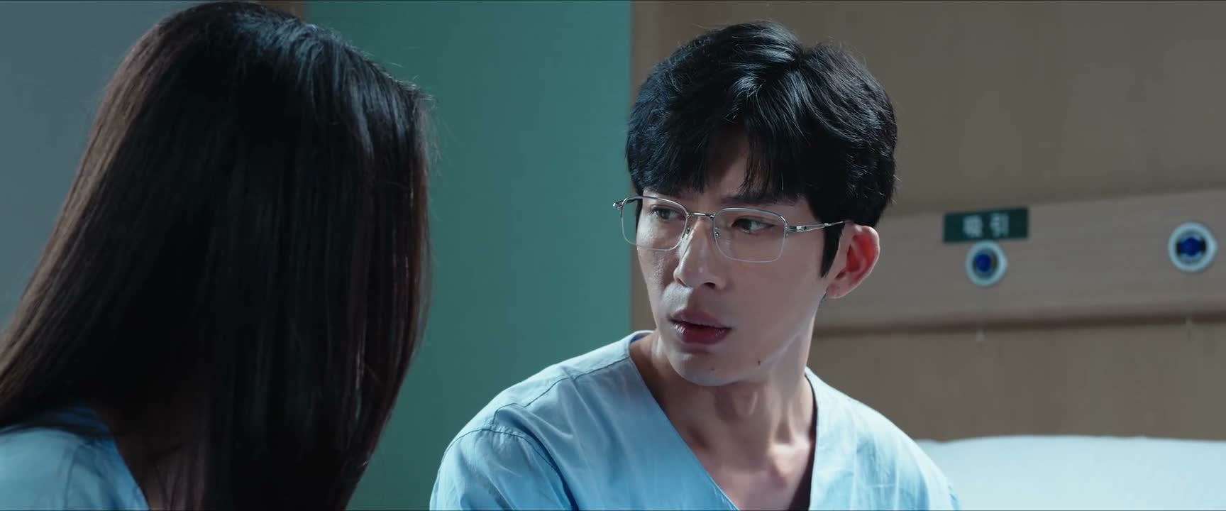 我们还是保持一定的空间吧