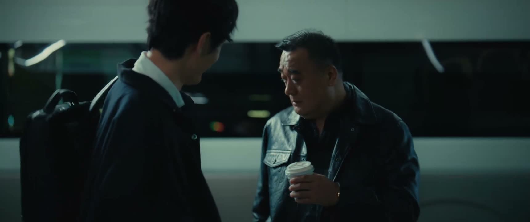 不是 那么早起来打工 还不叫穷啊