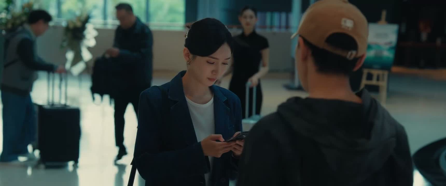 刚给你打电话你没接 是不是堵车了