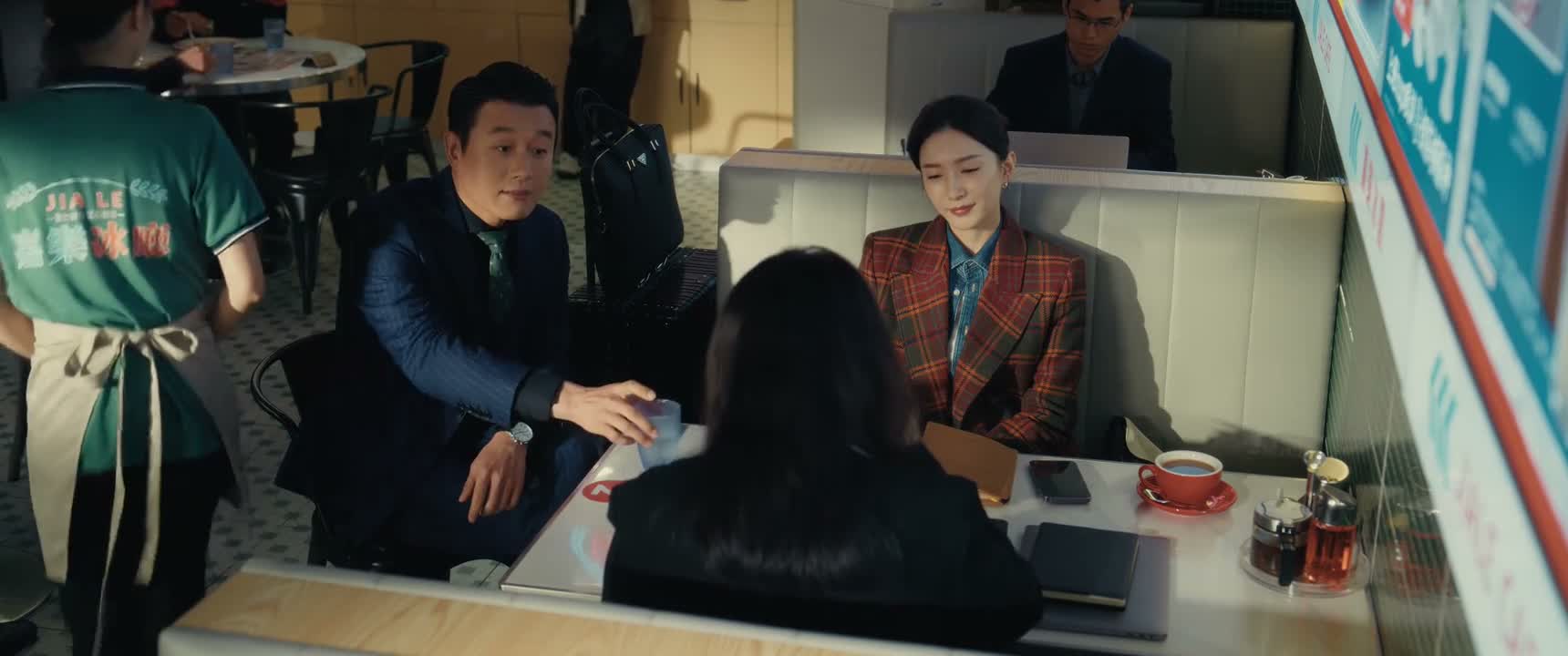 咖啡厅招你惹你了 咖啡馆没招惹我