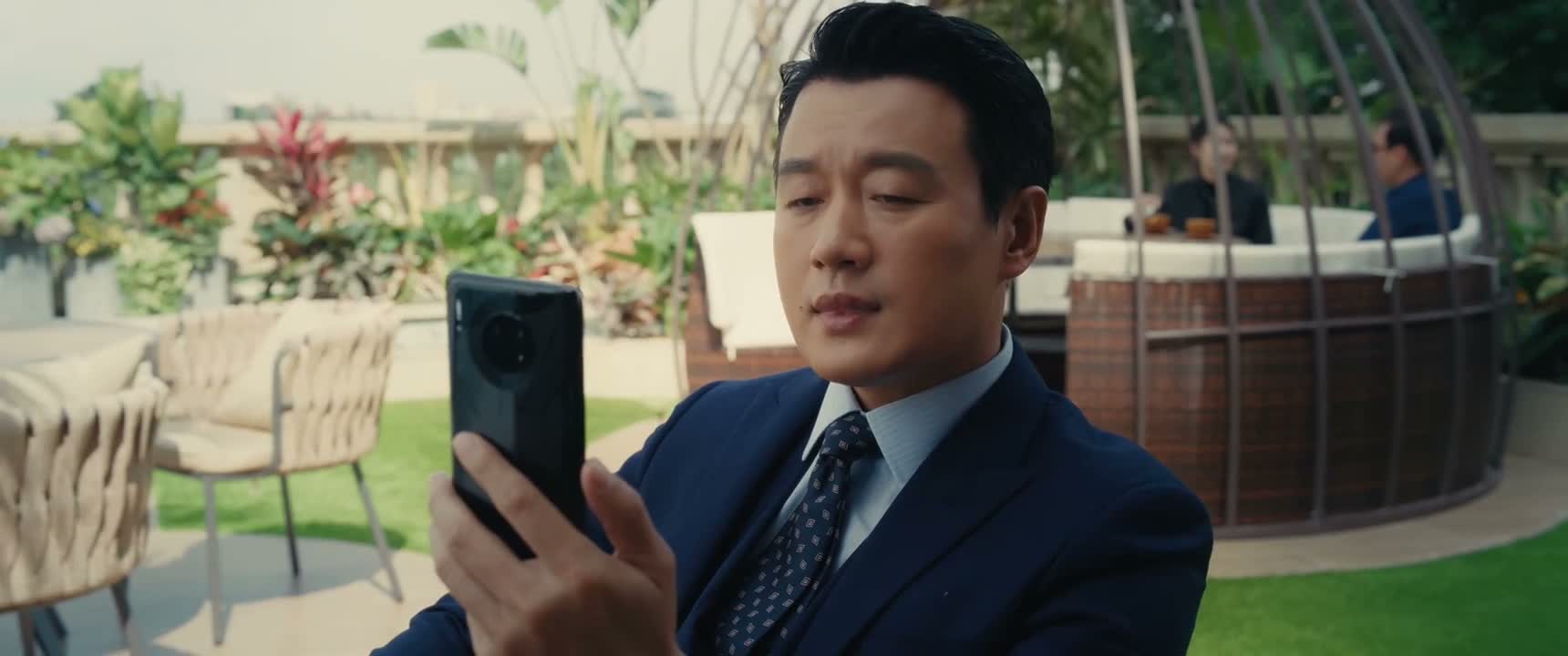 那你先忙吧 等你回来再说