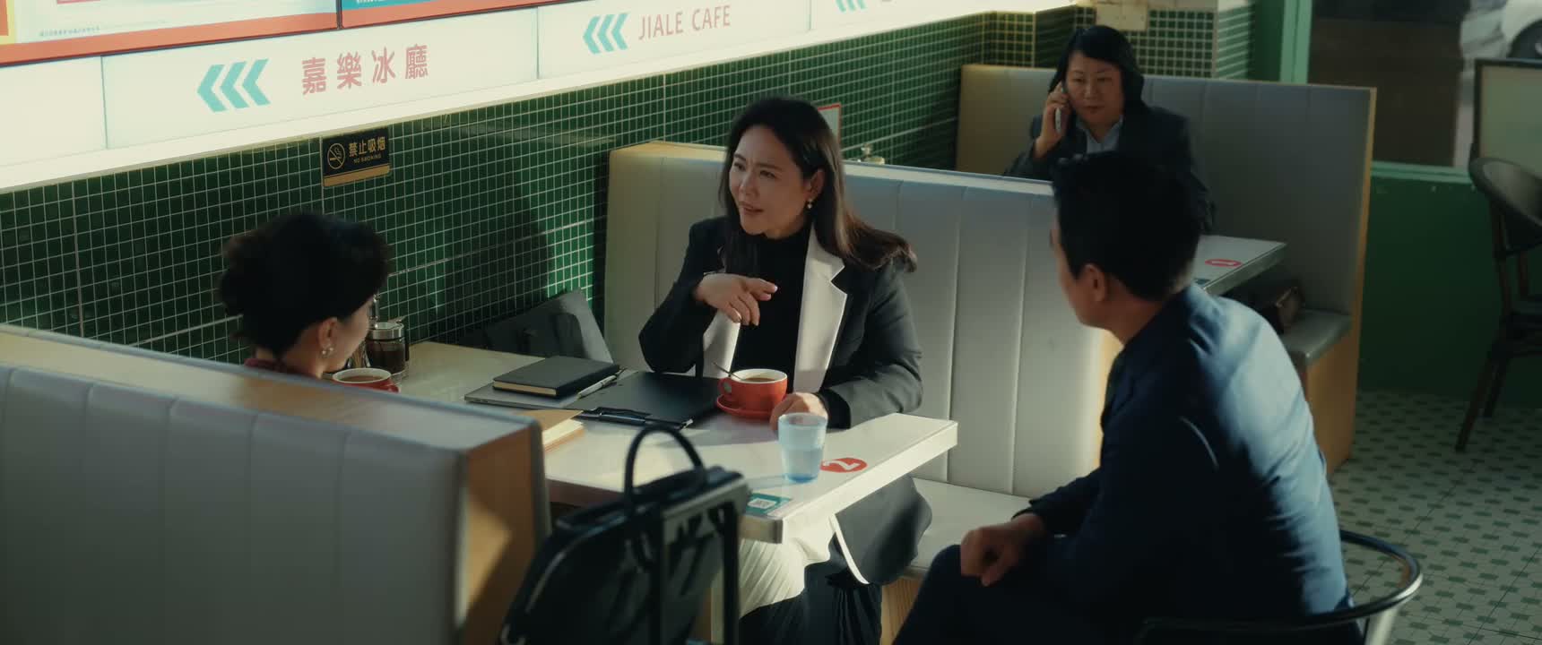 你看你老公 他怎么这样呢 我觉得他离成功太近