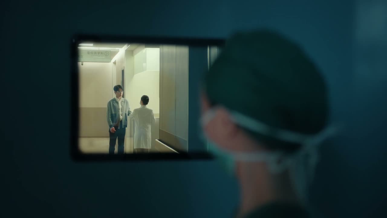 麻烦您在这儿签个字