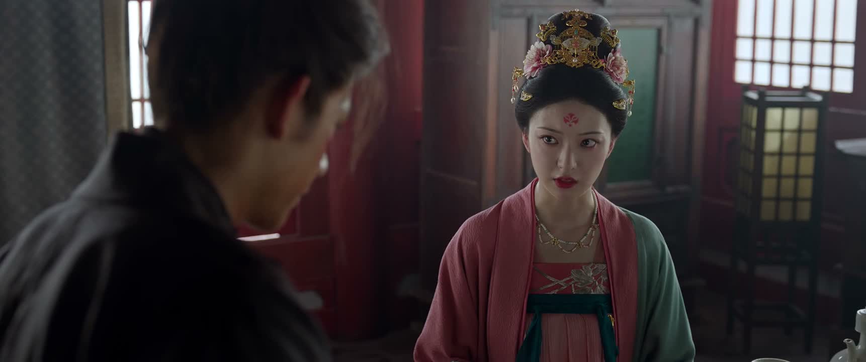 她到底怎么样了 她坠崖了