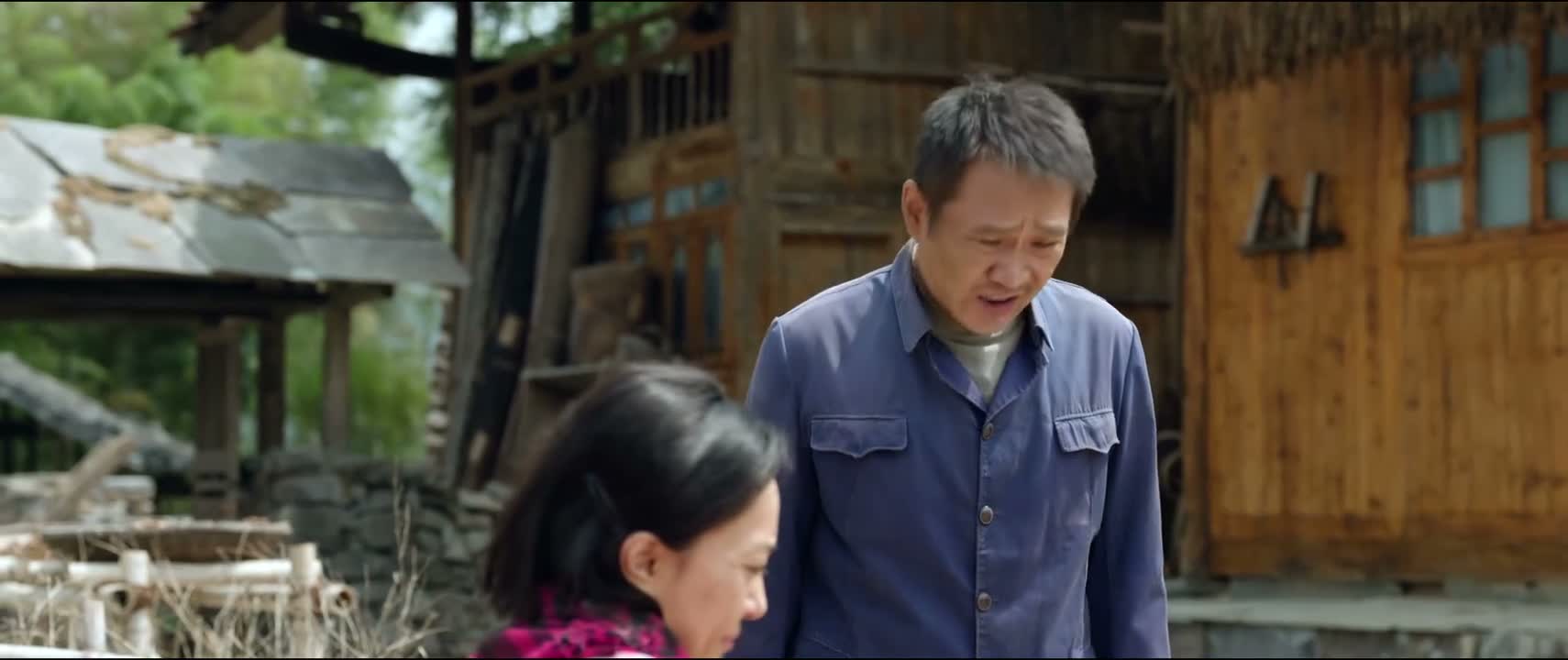 欠了一屁股债垒起来的