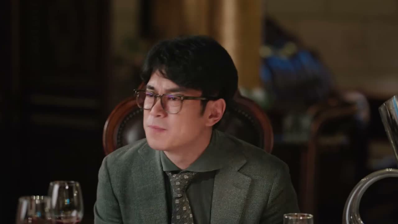 裴总 我觉得这个庄导有点 不太靠谱啊