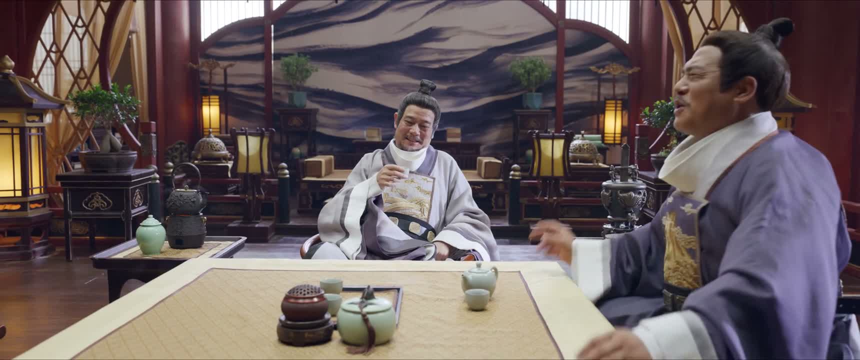 寸步不让的样子