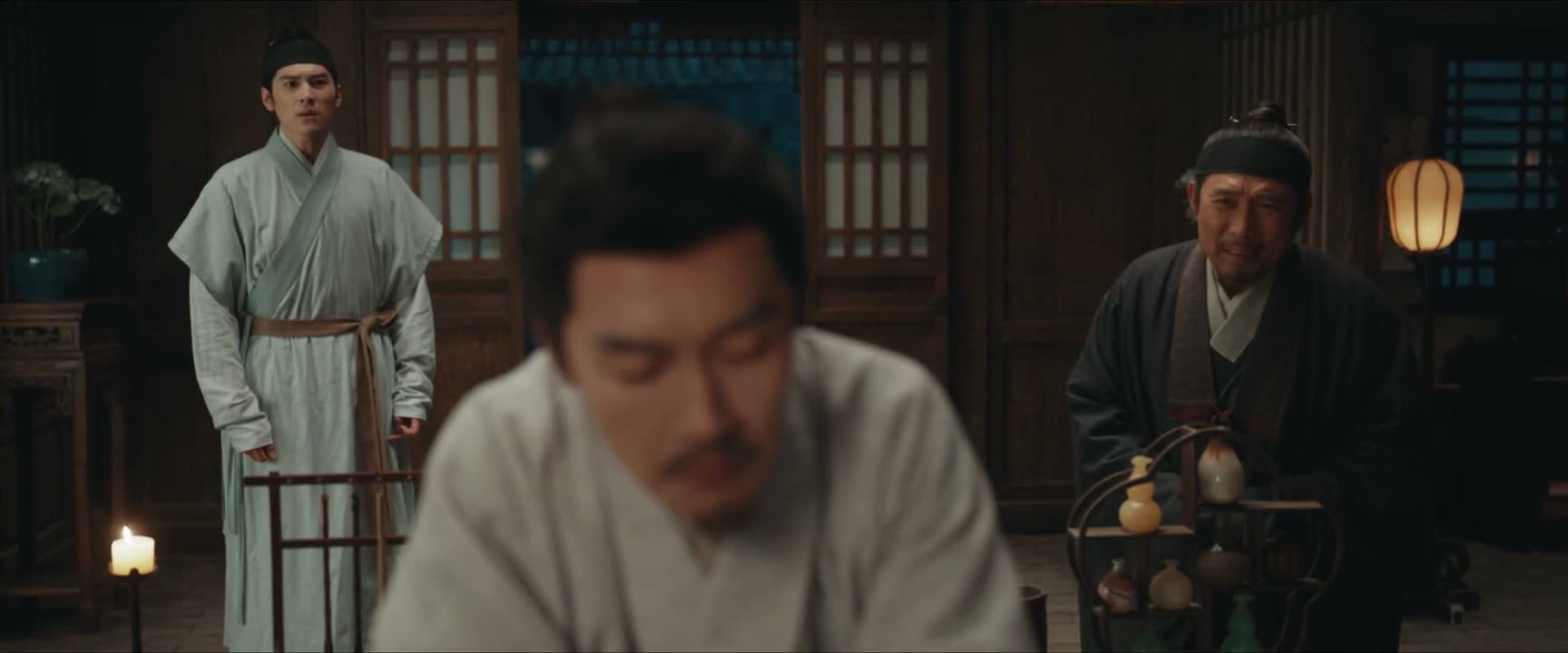 大少爷 您 您别生气呀