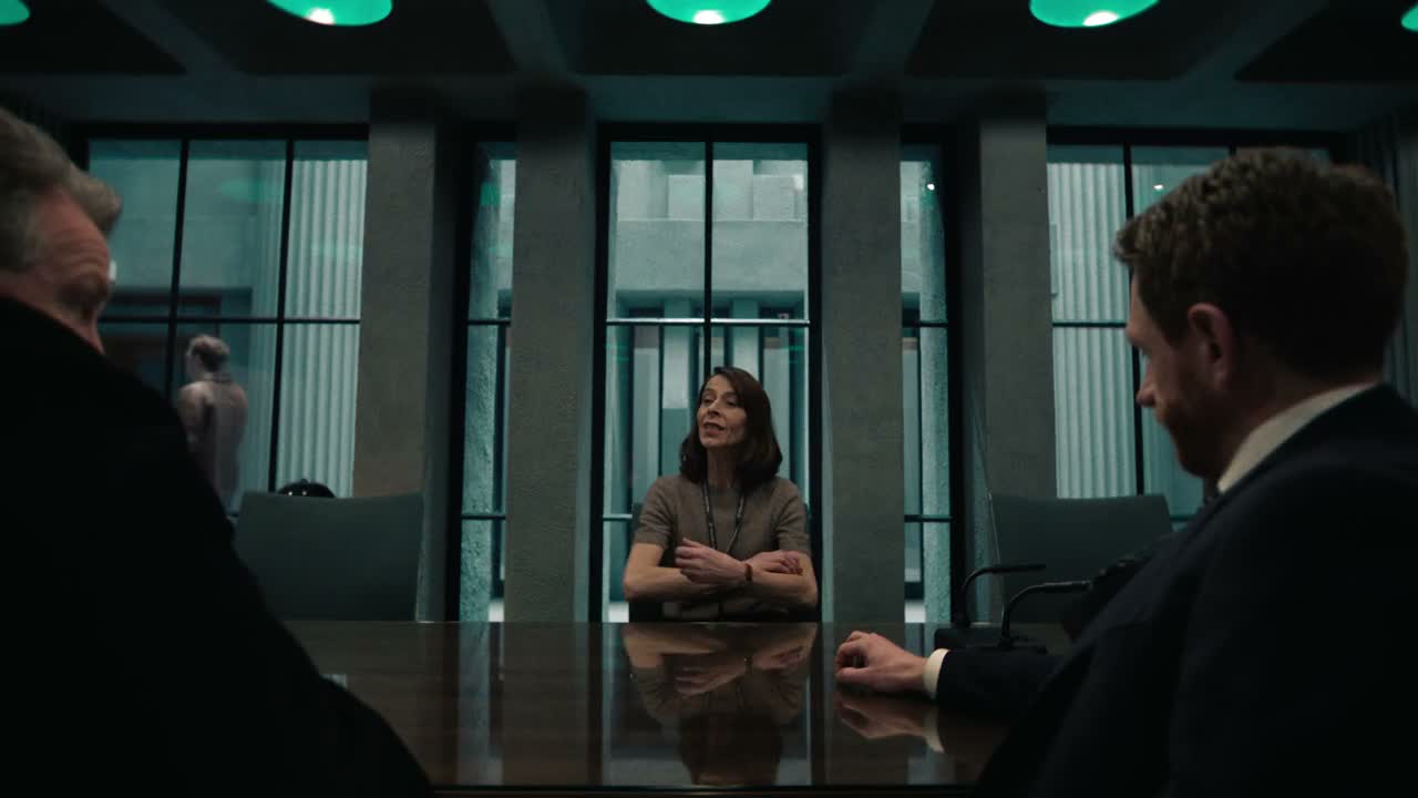 我个人觉得 早一点把他们缉拿归案会更好