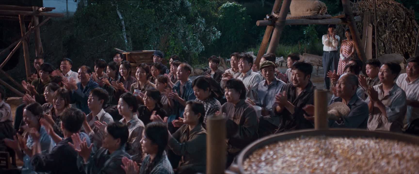 孩子真是 我们村里的骄傲啊