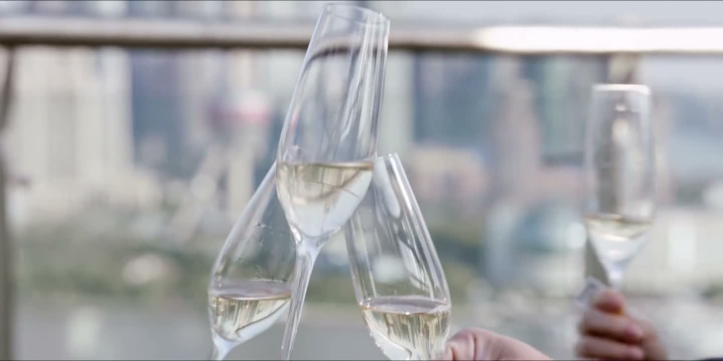 我们的故事就讲到这里