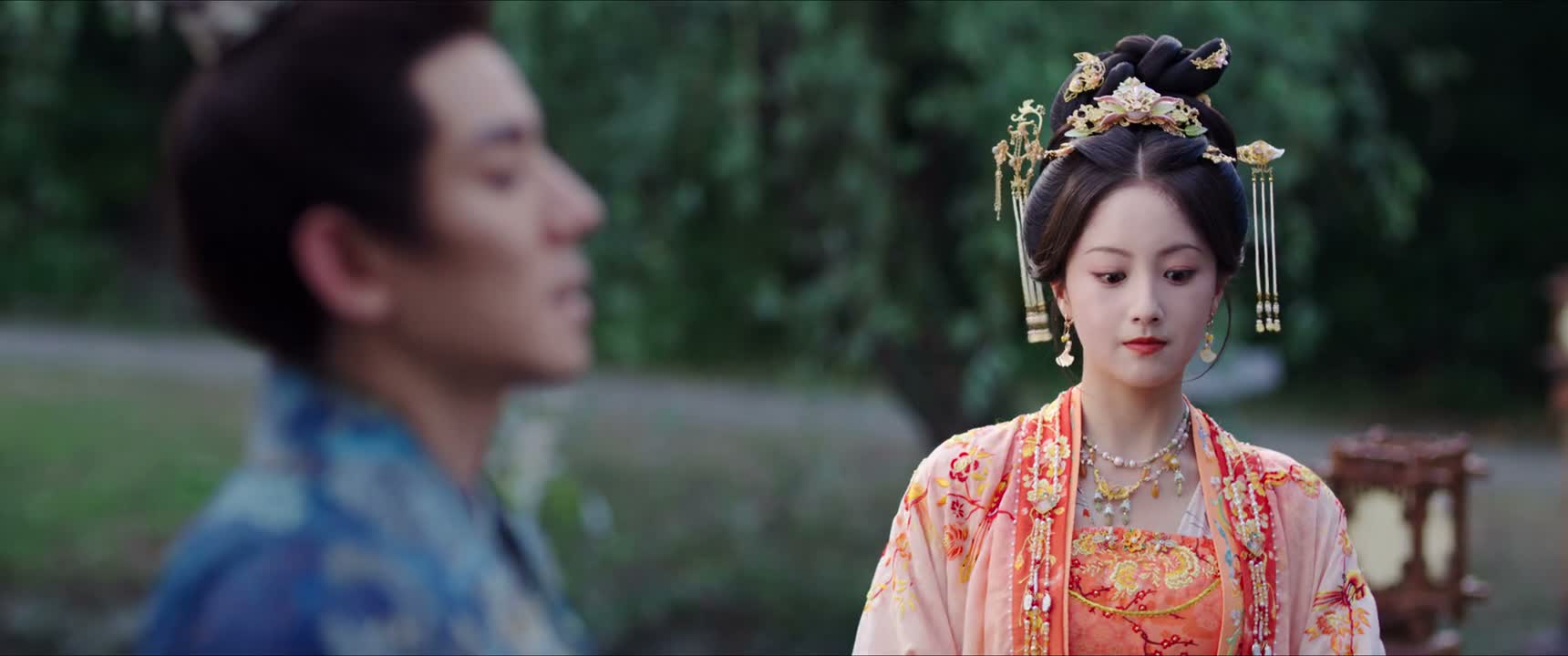 她确实是个贱人