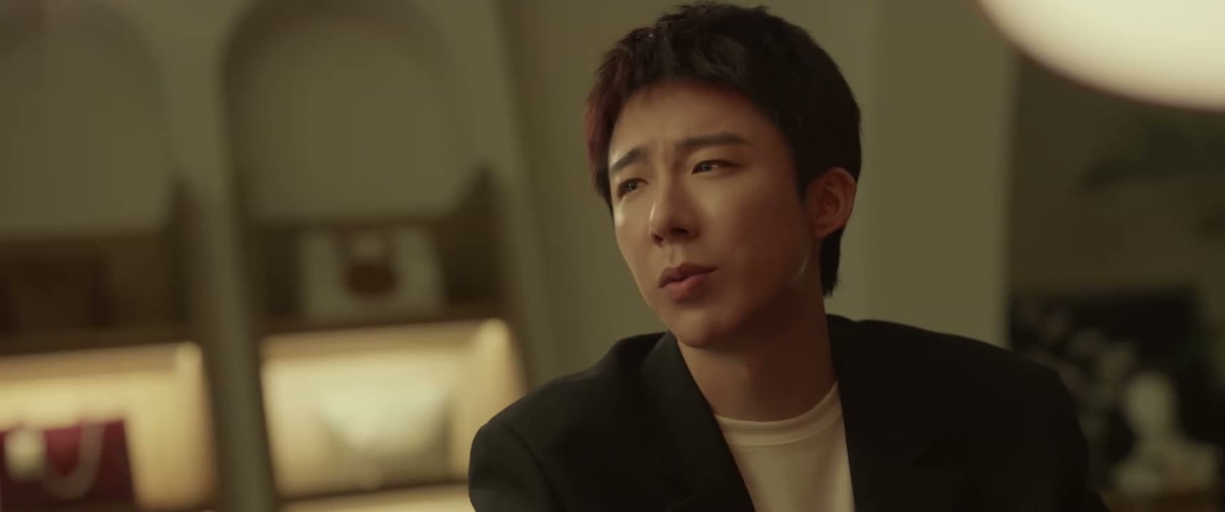 我不希望她误会我跟你啊