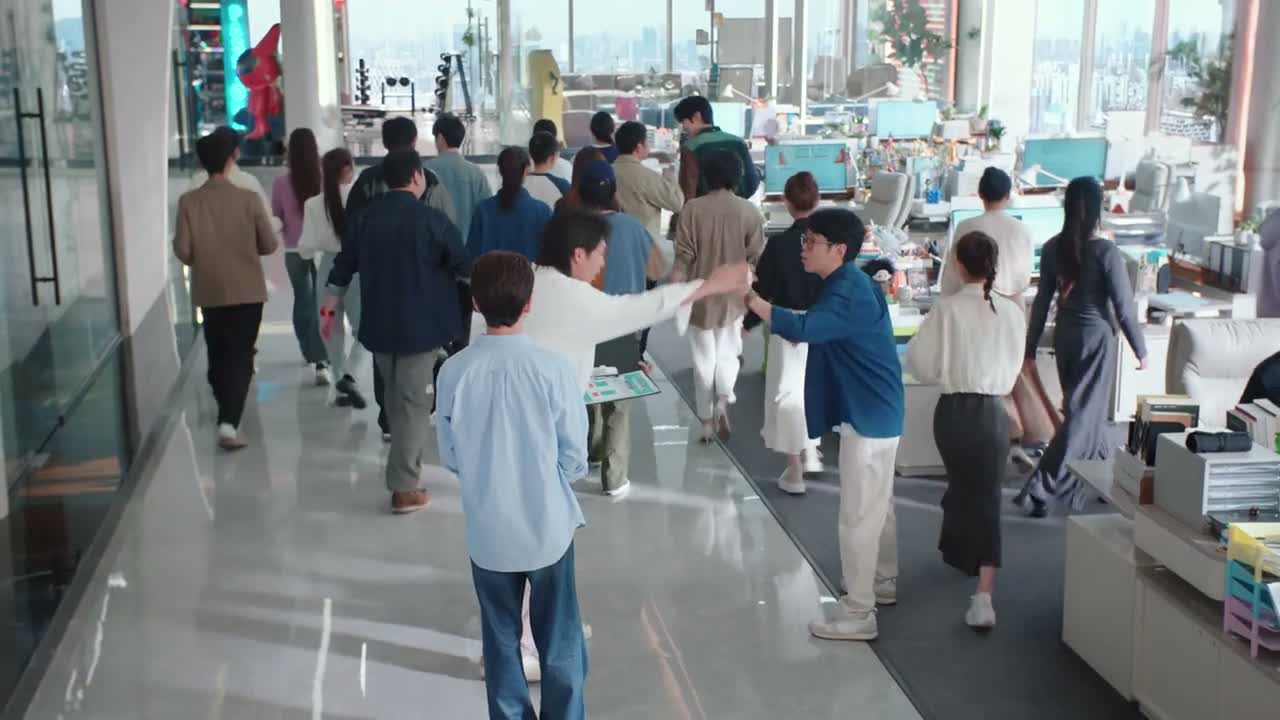 老黄 你过来你过来 你过来找我来