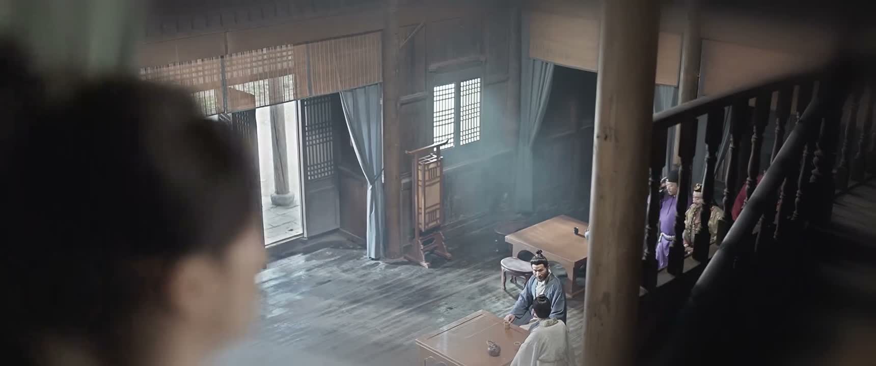 我曾在京郊的一个驿站撞见过他