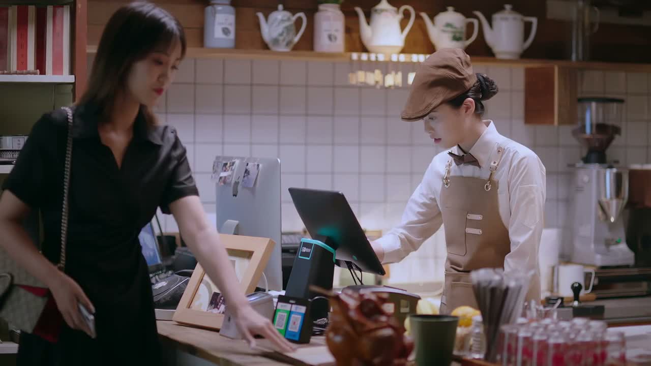 拿铁 稍等