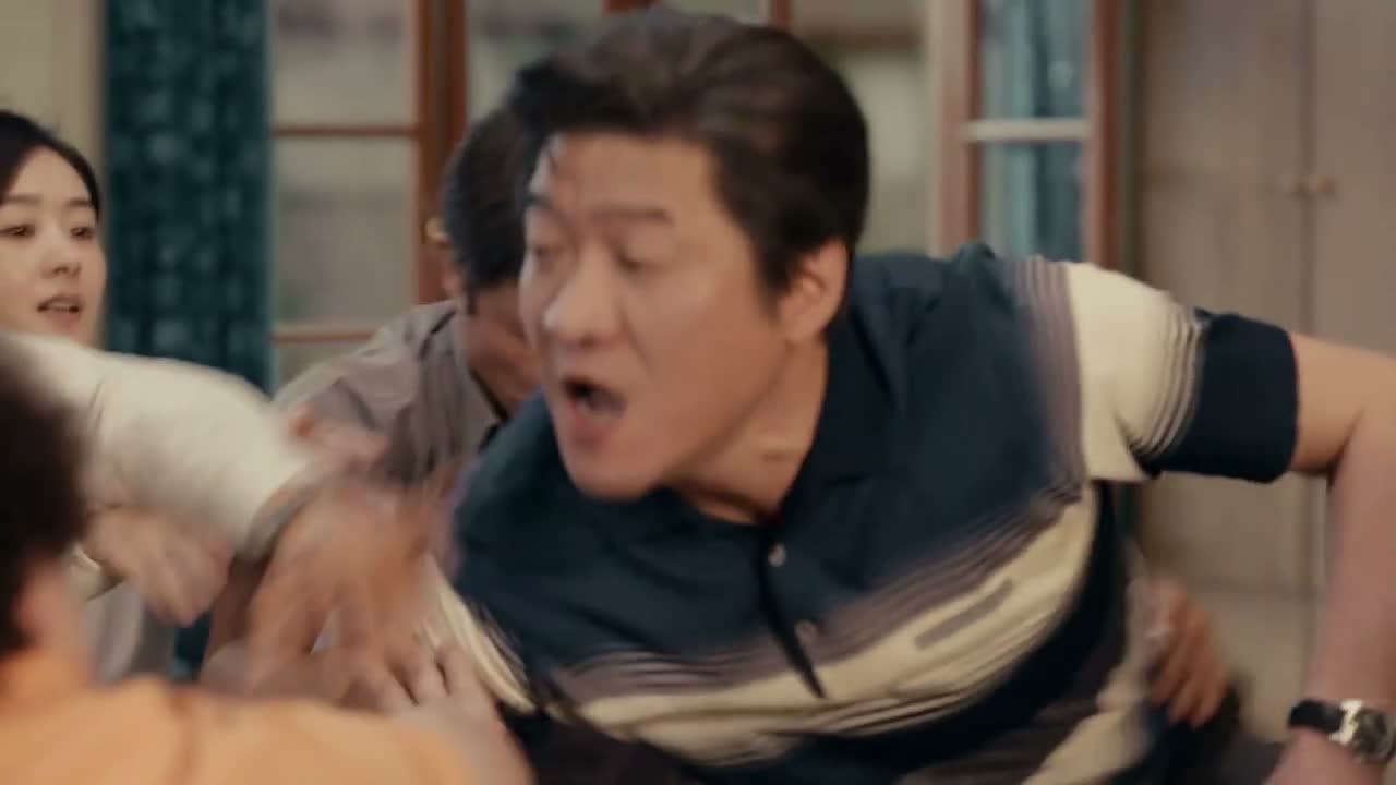 干什么 你给我下去