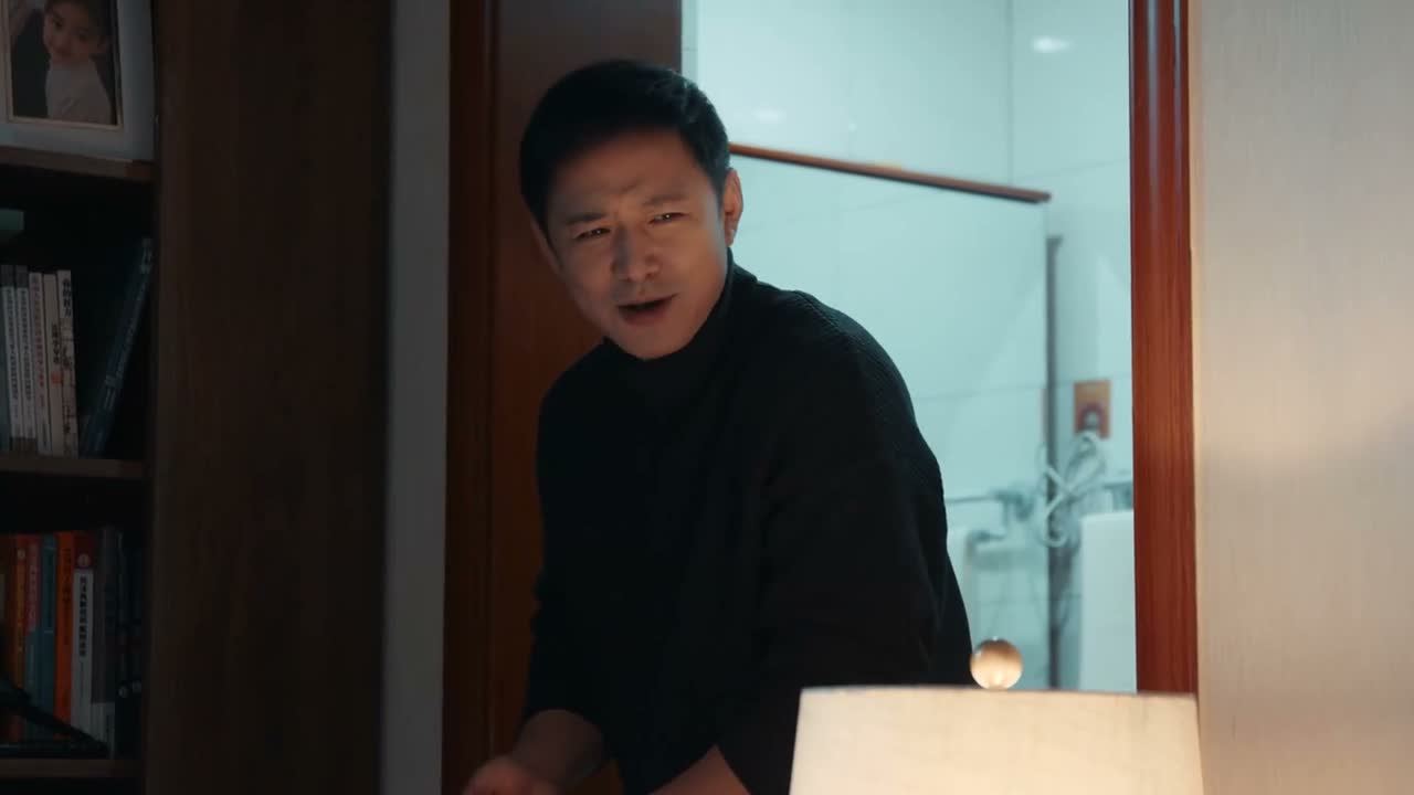 又是唱歌又是跳舞的