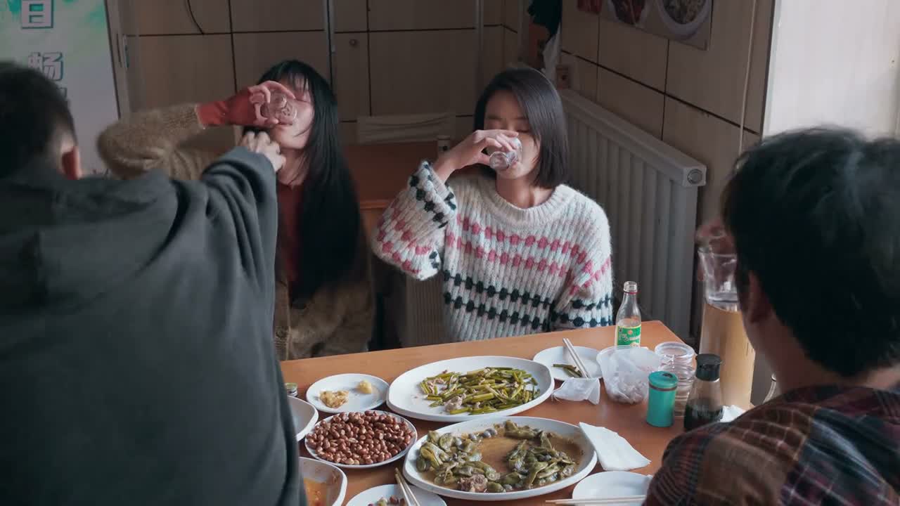 行了 不喝了 行了 行了 喝多了