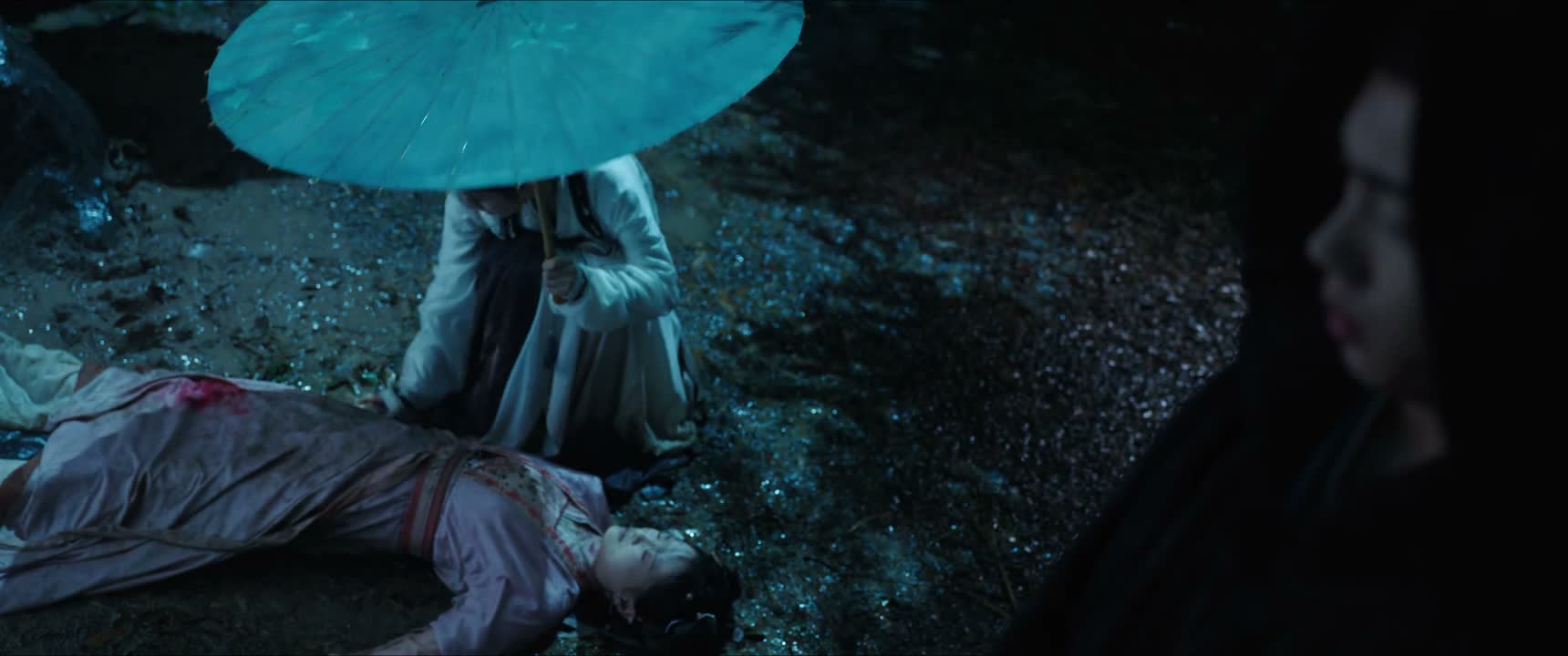 来人啊 有人落水了