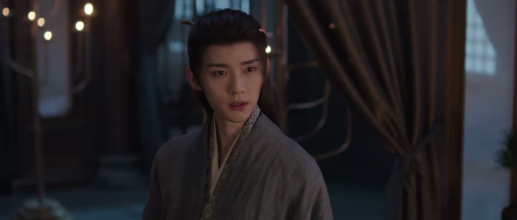 做小伏低十年之久