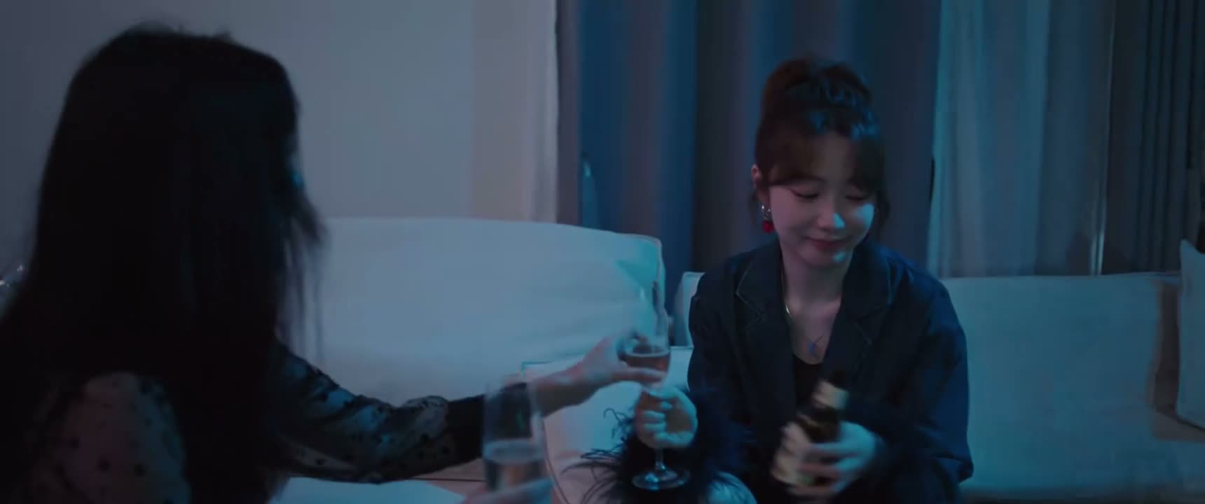 开心点啊 我很开心