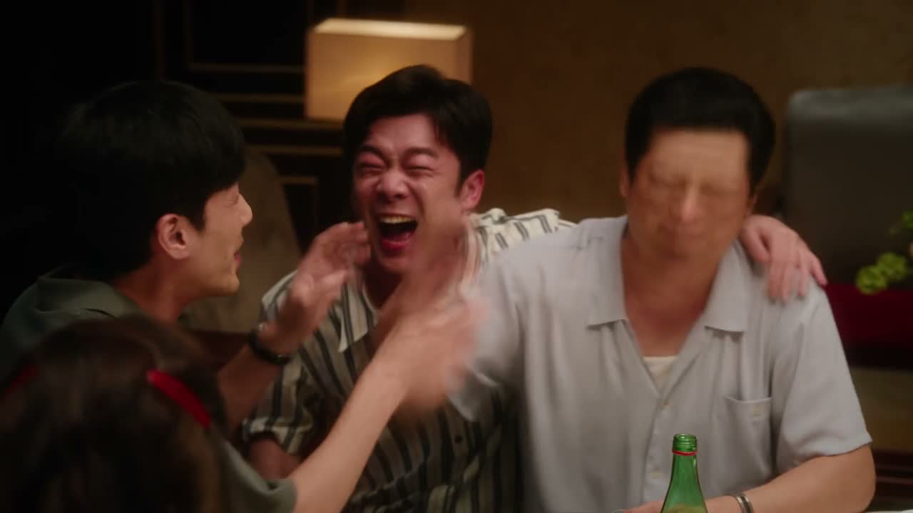 别闹 你说啥呢