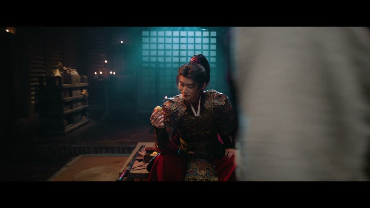 来 拿着路上吃 快吃啊