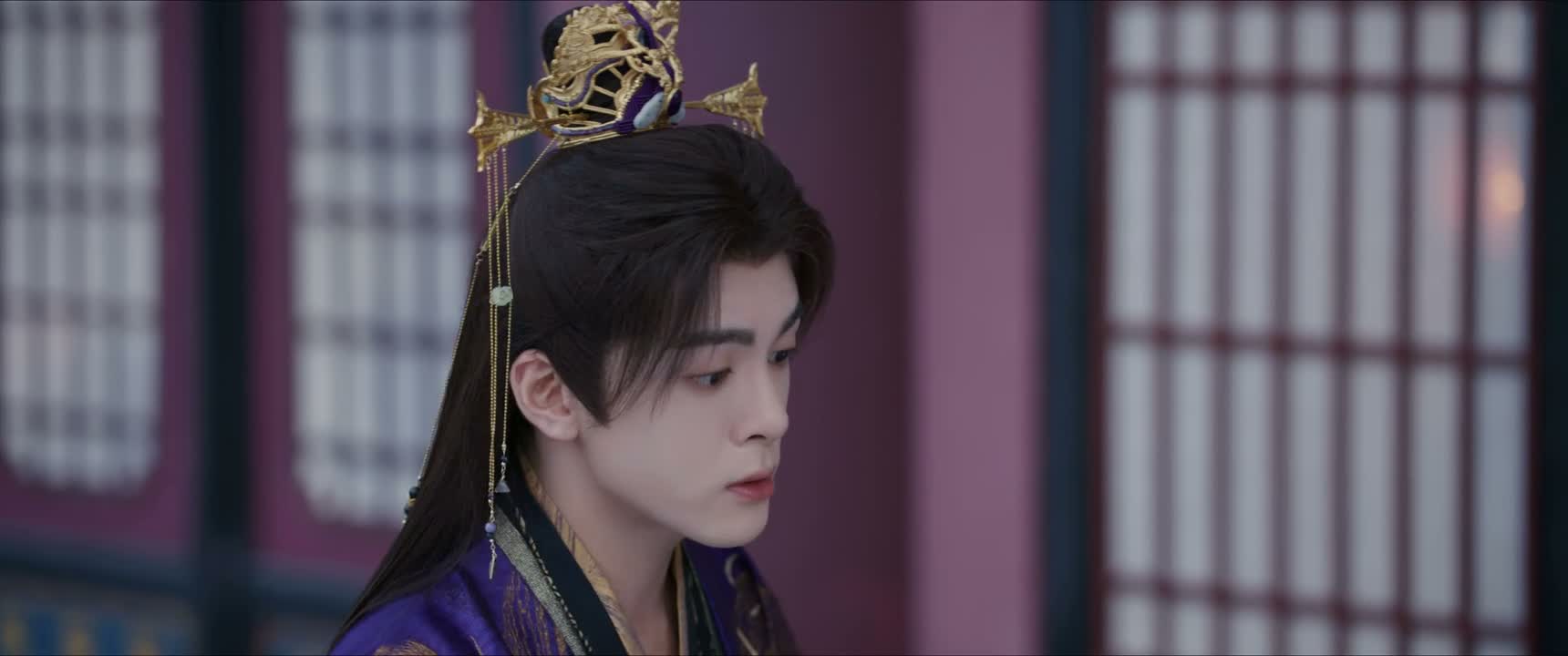 再热也 不能脱衣服啊