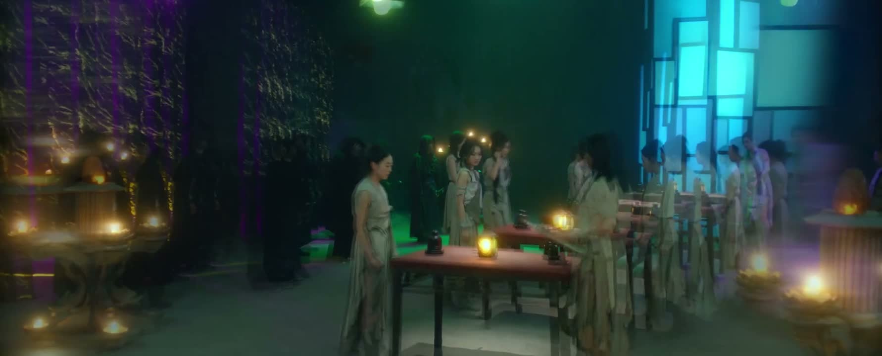 你们两人分成一组