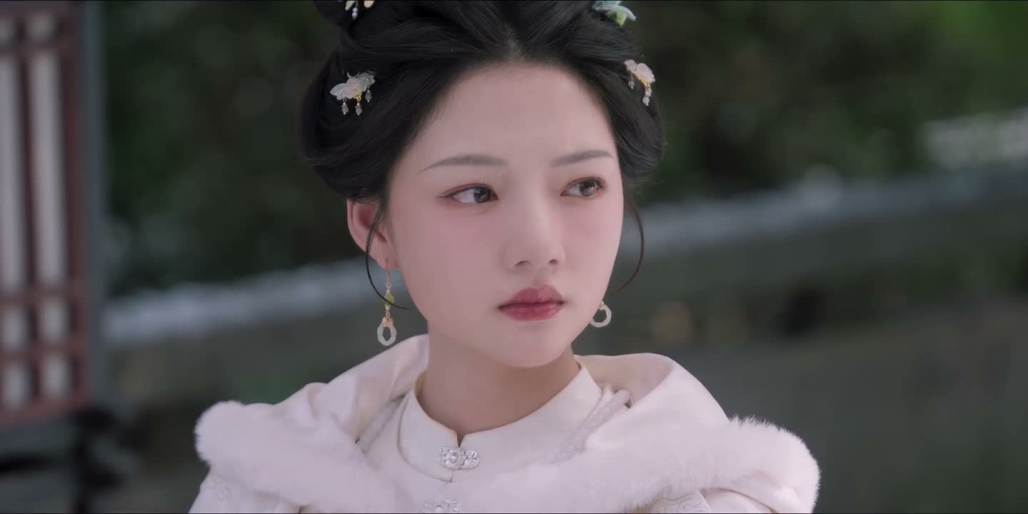 今日看他 好似和以前不一样