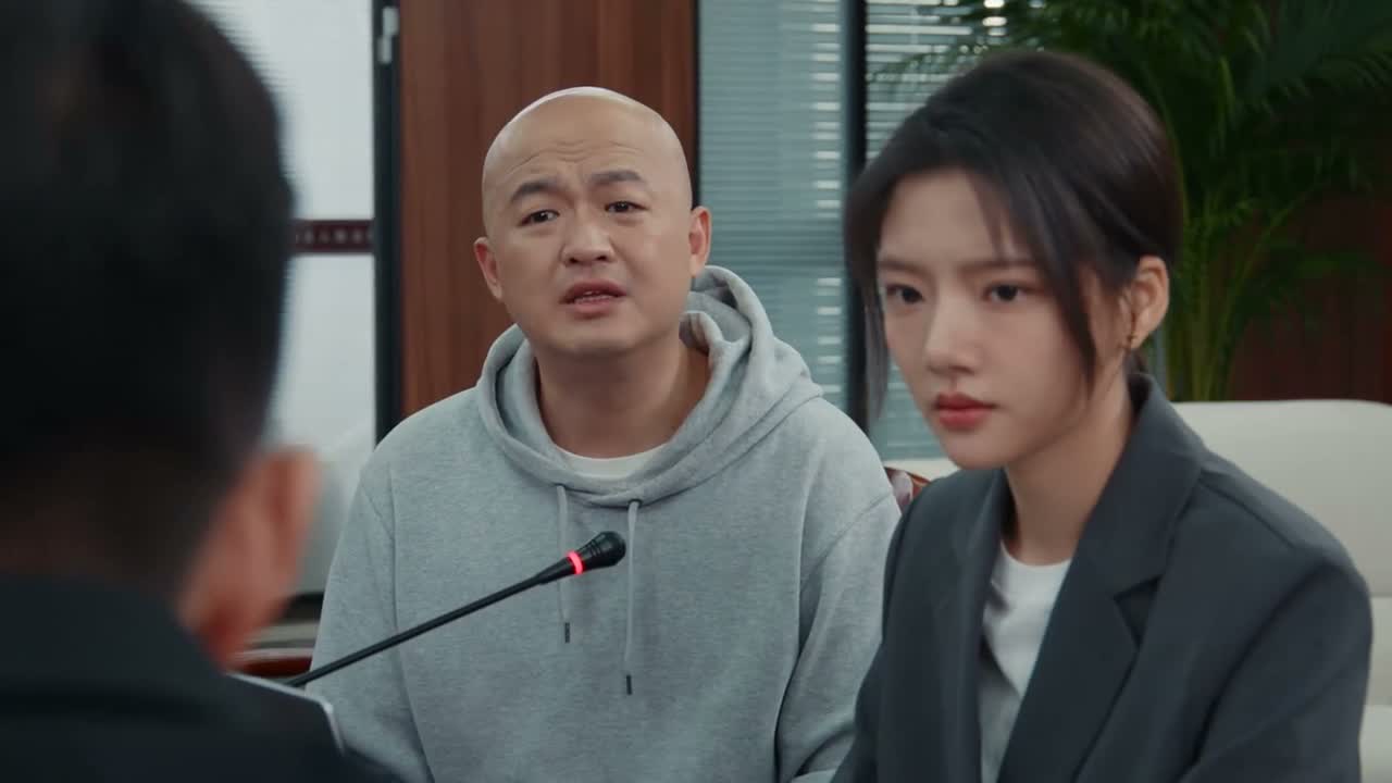 奶奶想的在家里拿脑袋直撞墙